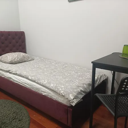 Solidarnosci155guestrooms Vandrerhjem Warszawa