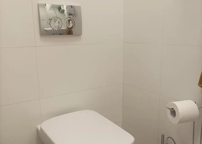 Hostel Solidarnosci155guestrooms *