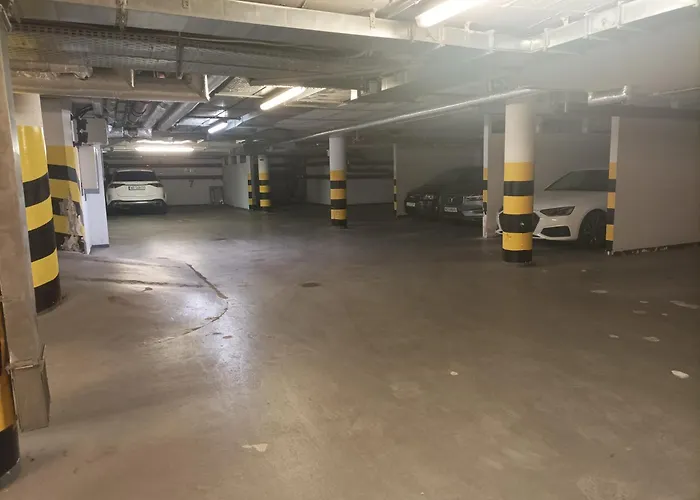 Solidarnosci155guestrooms Hostel