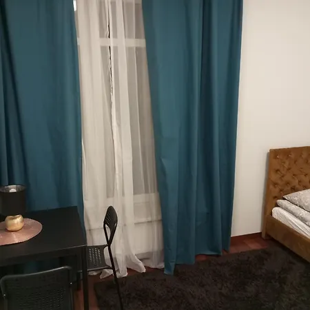 Solidarnosci155guestrooms Albergue