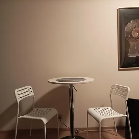 Solidarnosci155guestrooms * 바르샤바