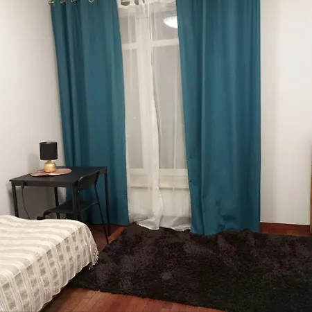 호스텔 Solidarnosci155guestrooms *