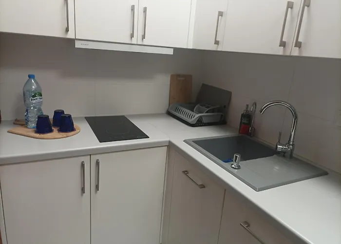 Solidarnosci155guestrooms Hostel