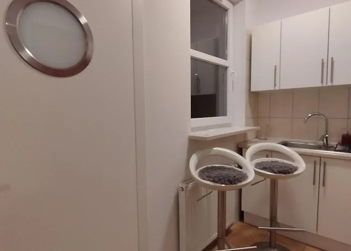 Хостел Solidarnosci155guestrooms *