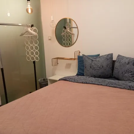 Solidarnosci155guestrooms Warschau